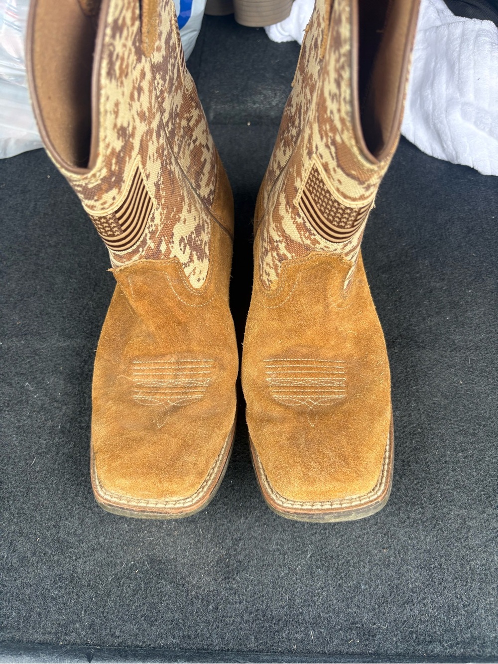 Women’s Ariat Tan Suede Work Western Boots